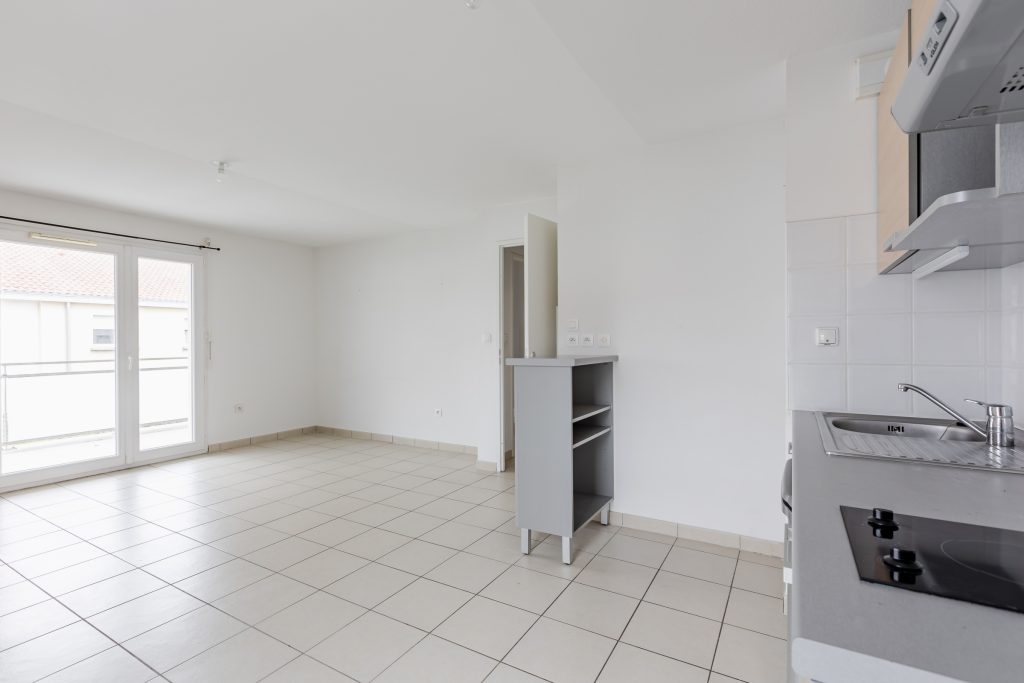 Immobilier LOC 0131POU 0005